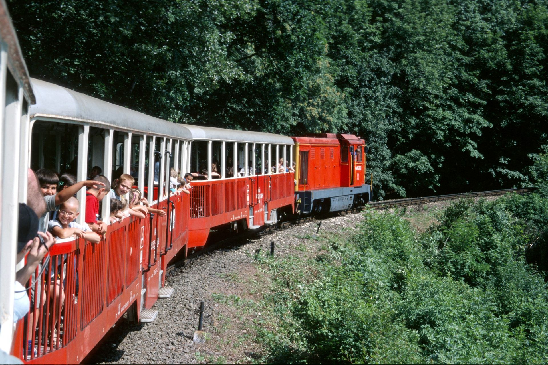 budapest-ferrovia-bambini